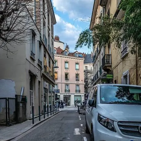 Appartement Coeur Centre - Charme De L'ancien *