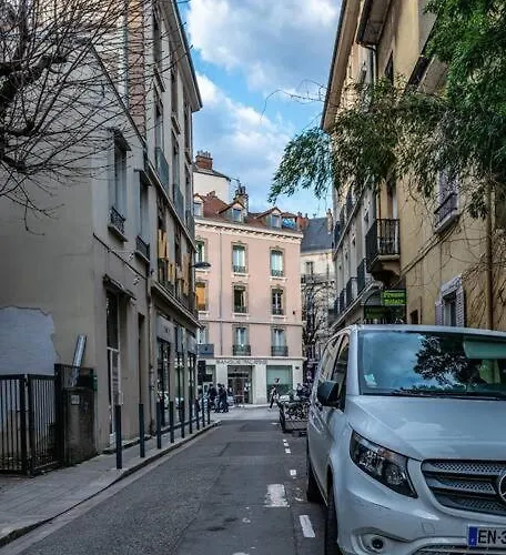 Апартаменти Coeur Centre - Charme De L'ancien *